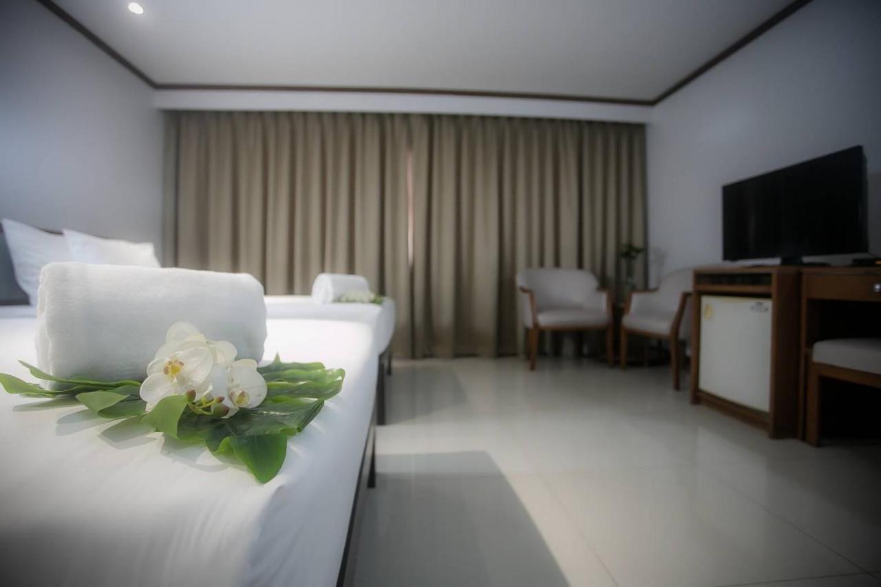 Friday Hotel Uttaradit Εξωτερικό φωτογραφία