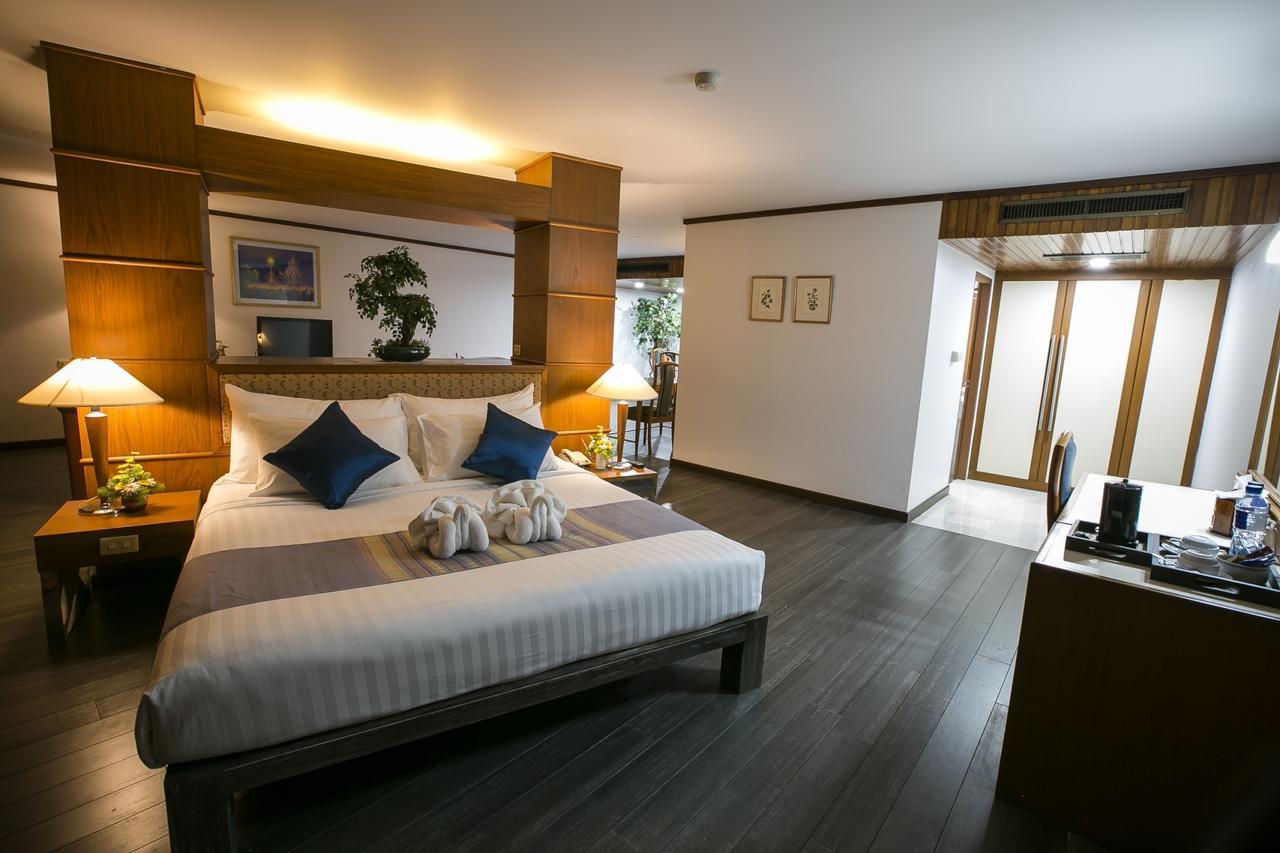 Friday Hotel Uttaradit Εξωτερικό φωτογραφία